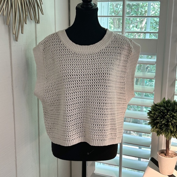 A.Ren Sleeveless Sweater (S) - Picture 1 of 5